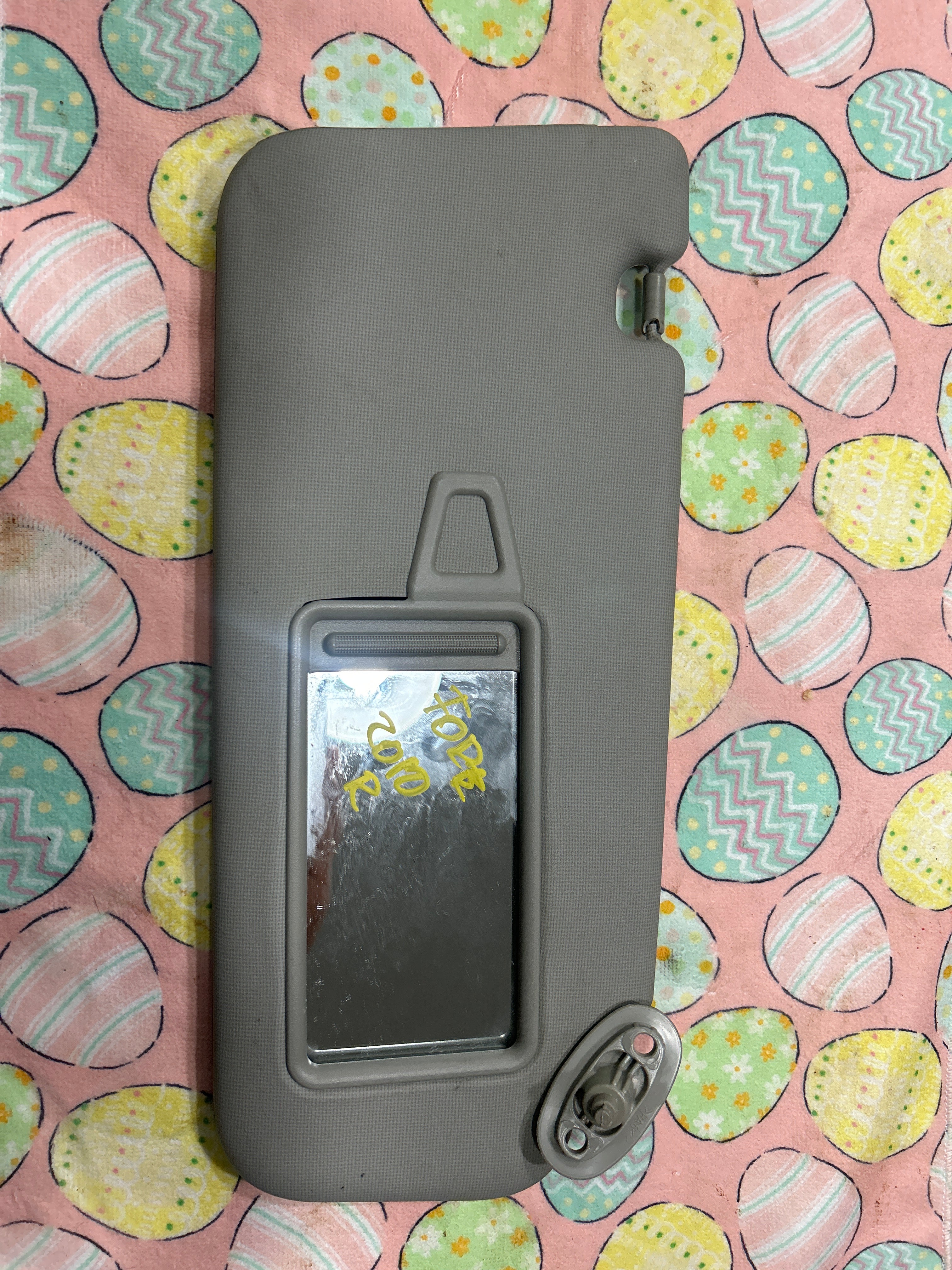 USED OEM 2009-2013 KIA FORTE RIGHT SUNVISOR  (GREY)