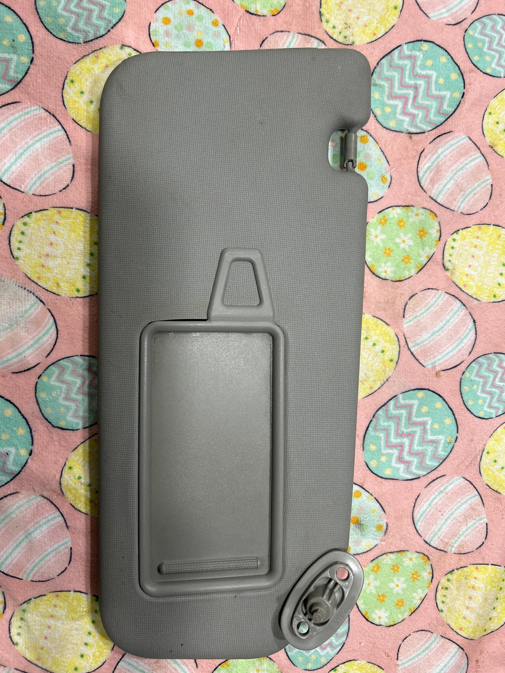 USED OEM 2009-2013 KIA FORTE RIGHT SUNVISOR  (GREY)