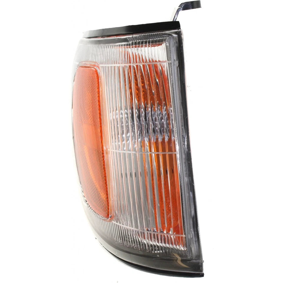 TOYOTA 4RUNNER 97-98 - RT Parklamp assy (from 1/97; includes marker lamp)