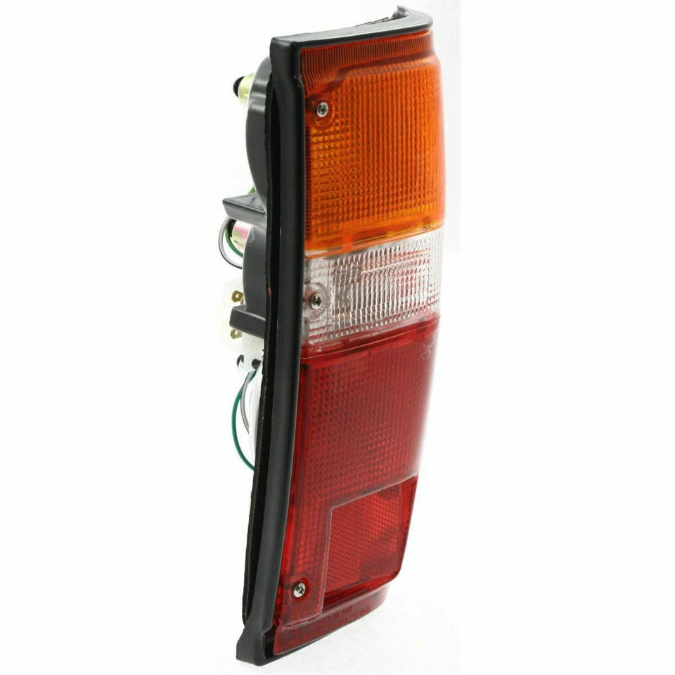 TOYOTA 4RUNNER 84-89 - RT Taillamp assy (black)