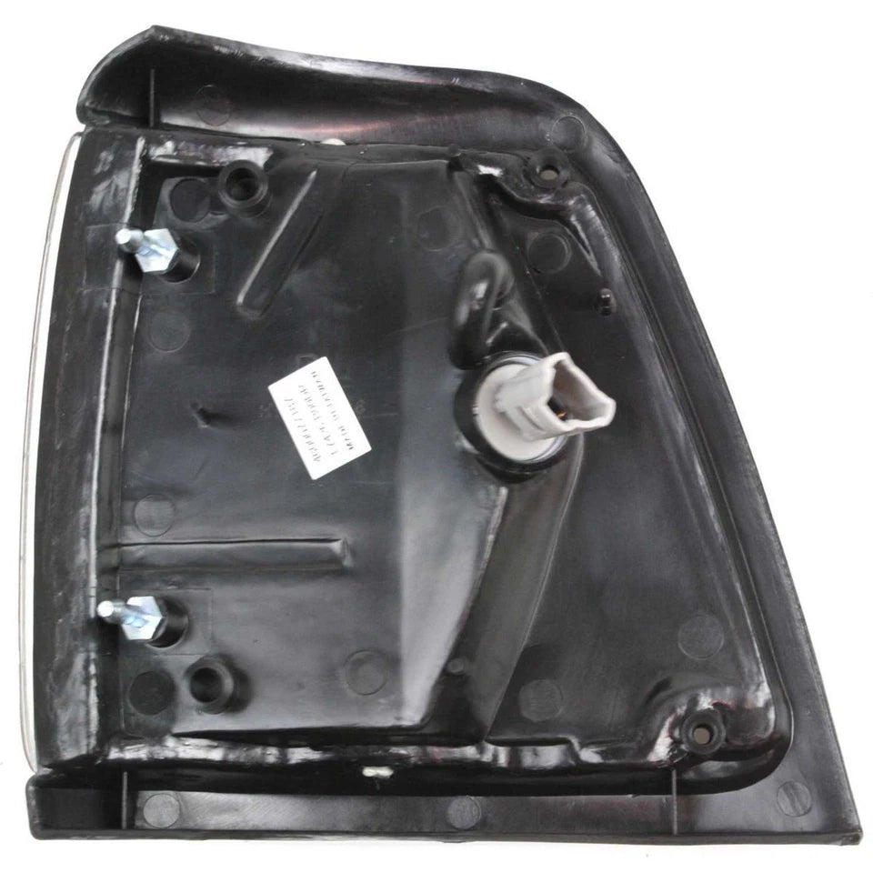 Description: 1992-1995 TOYOTA PICK UP RT PARKLAMP ASSY 2WD BRIGHT