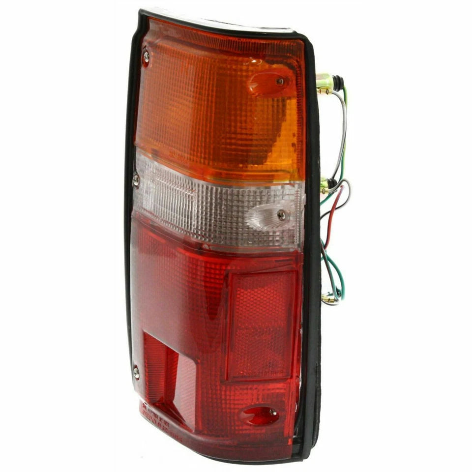 TOYOTA 4RUNNER 84-89 - RT Taillamp assy (black)